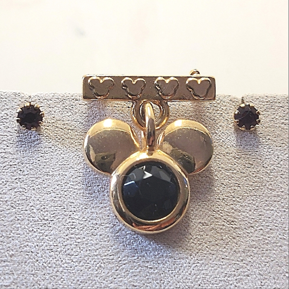 Disney Mickey Unlimited pin and stud earrings set